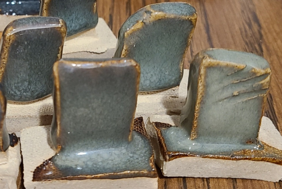 The low-kaolin corner of a triaxial experiment Toothpaste glaze